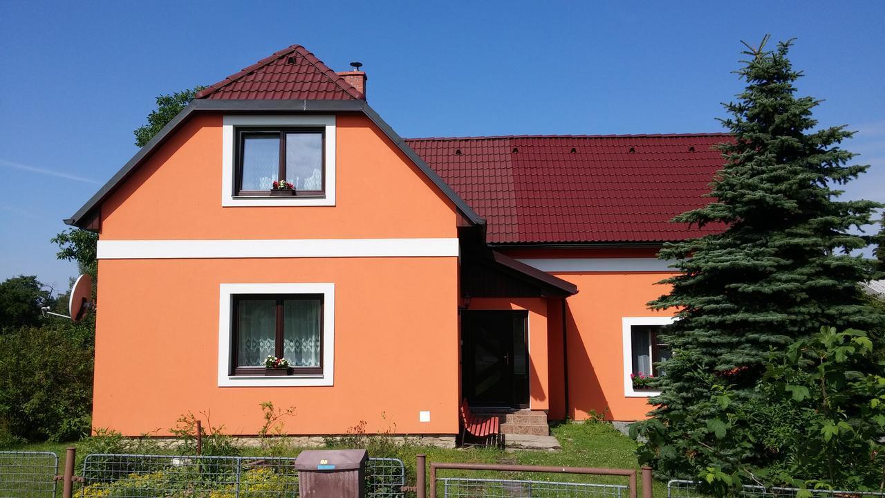 Ferienwohnung Apartman V Podkrovi Dobruška Exterior foto